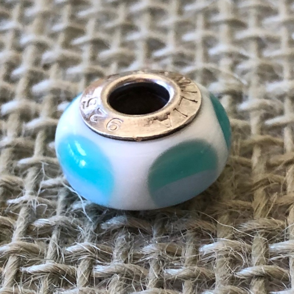 CHAMILIA Milky White/Turquoise Glass Bead 925
